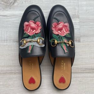 Gucci Princetown slipper with embroidered flowers
